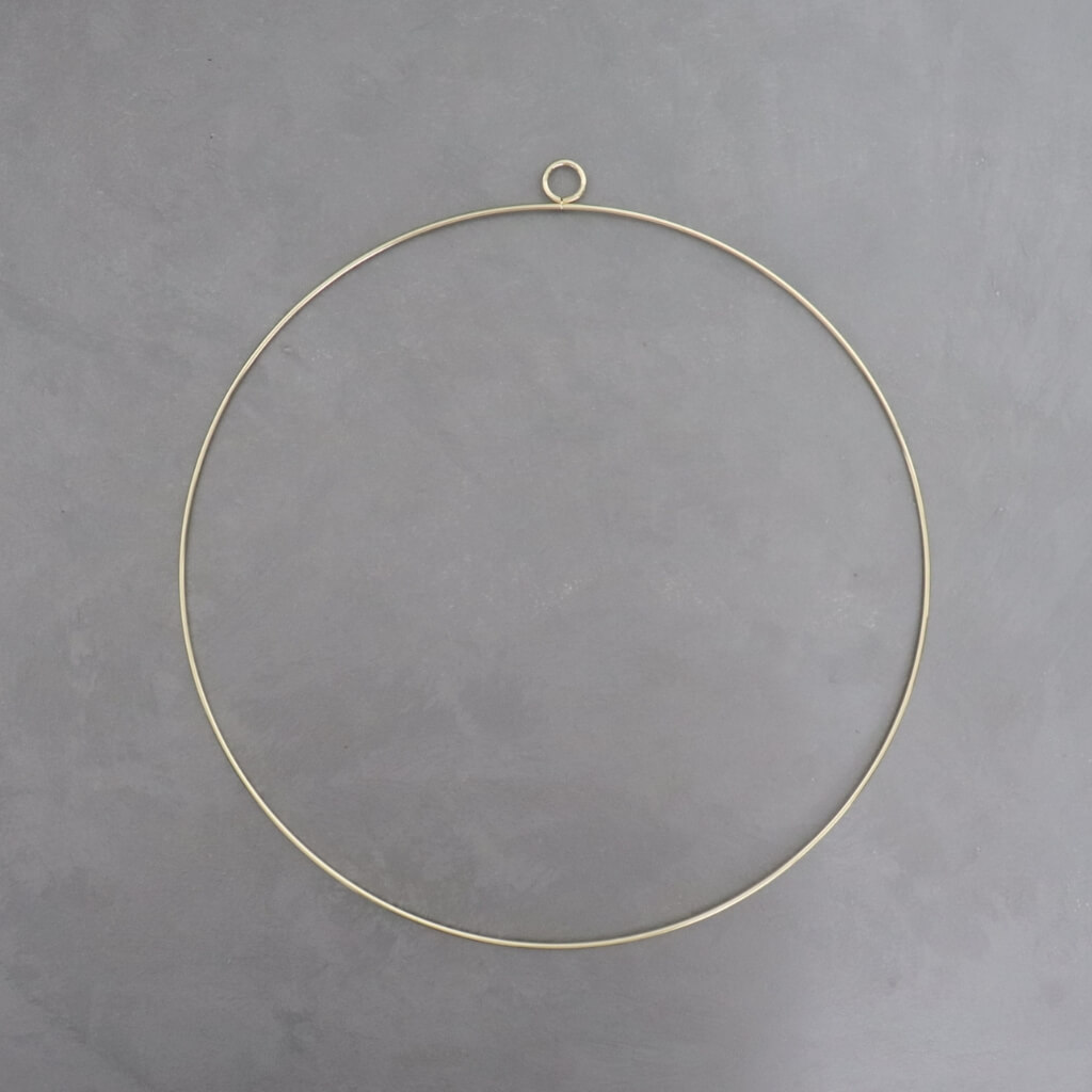 Kovový dekorační kruh s očkem – zlatá, průměr 28 cm, kovový základ pro věnce a dekorace